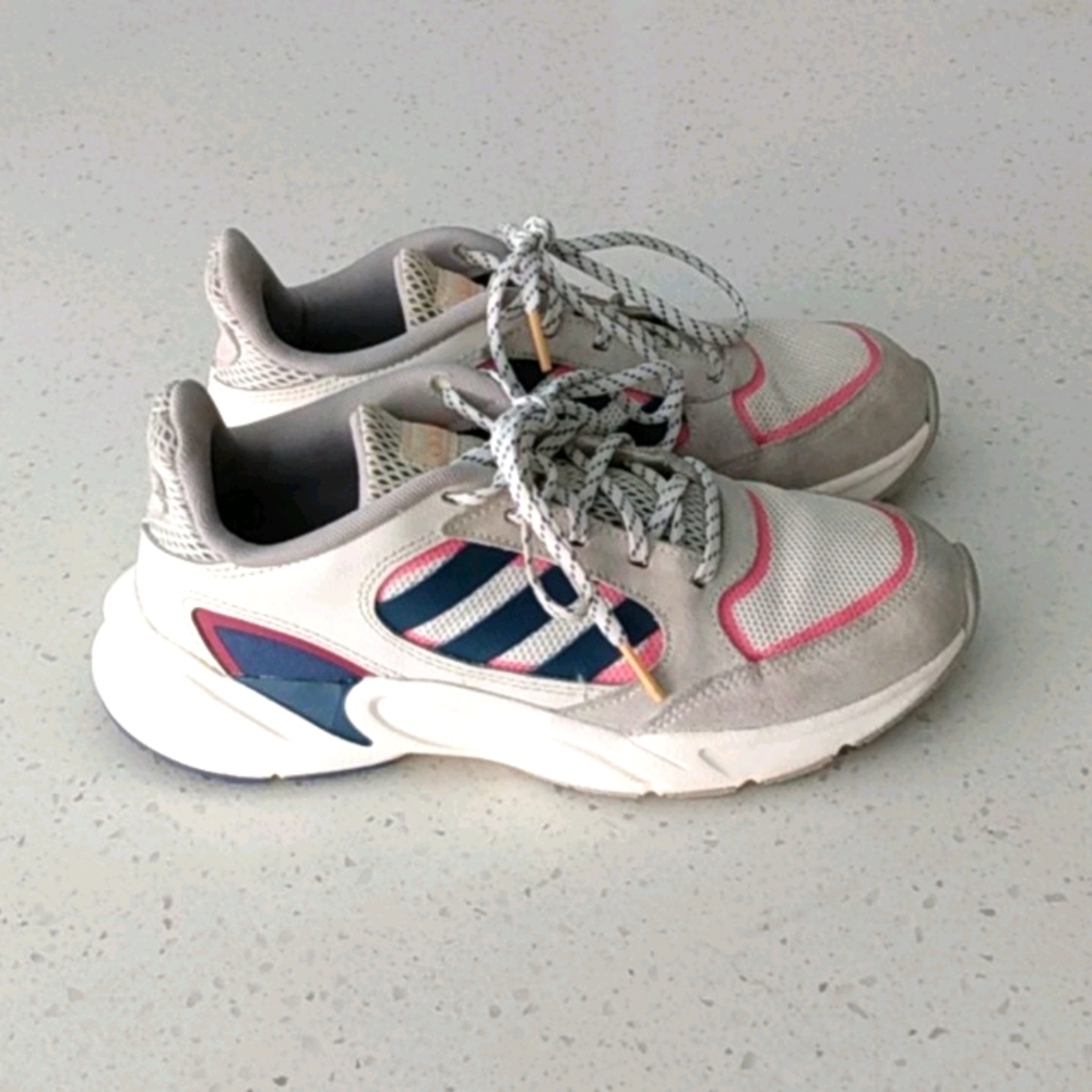 Adidas Women's Sneakers Tennis Shoes Size 6